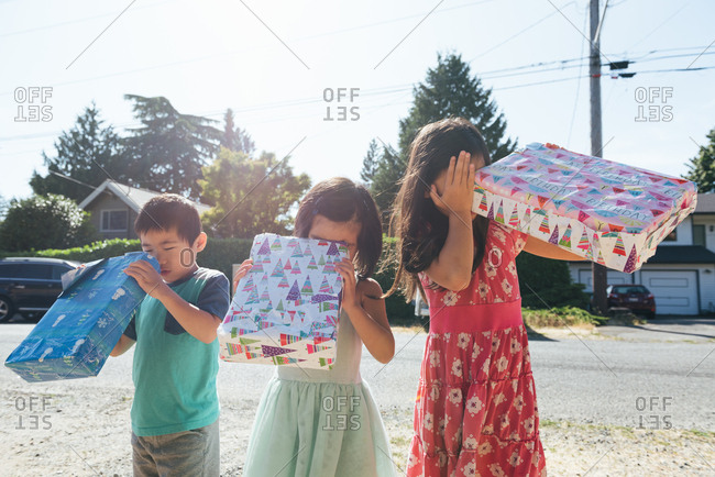 Siblings waiting for solar eclipse