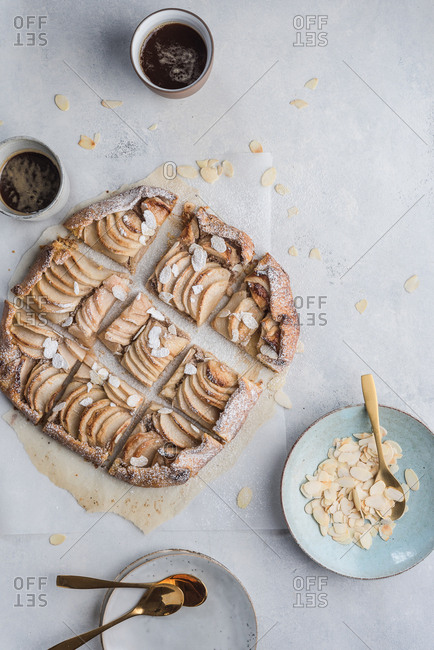 Apple tart with coffee