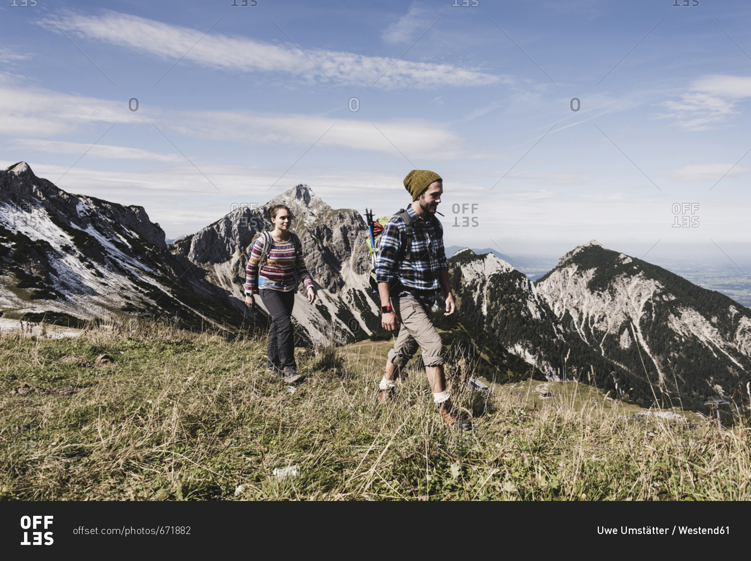 Austria- Tyrol- young couple hiking in the mountains