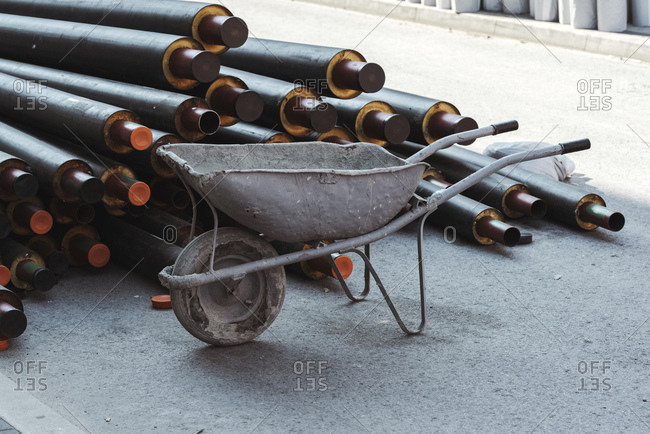 Wheelbarrow and heat pipes.