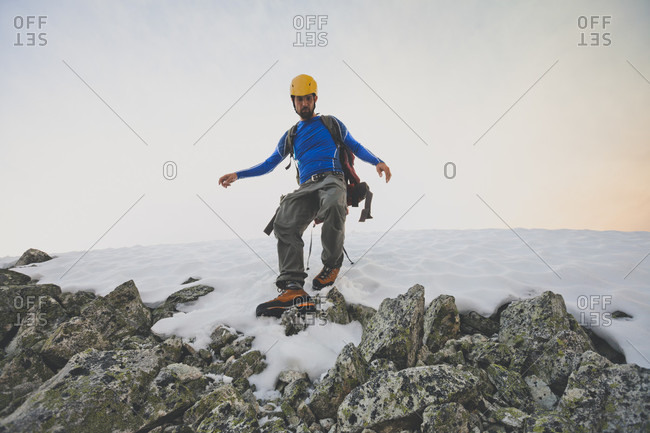 Mountain climber on Ashlu Mountain, Coast Mountain Range, Squamish, British Columbia, Canada