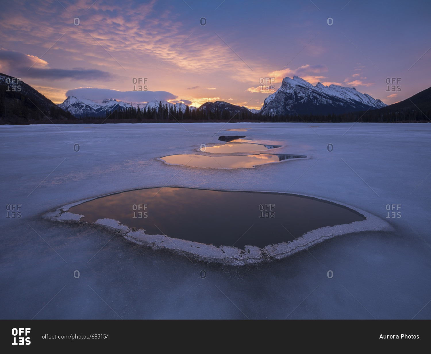 lake vermillion banff mountains