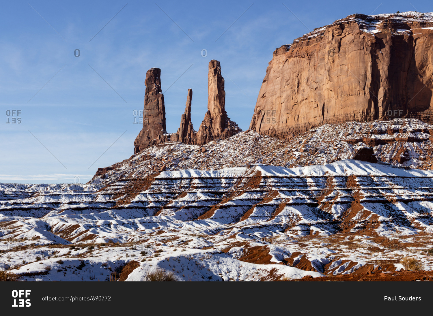 USA, Arizona, Monument Valley Navajo Tribal Park, High resolution panoramic view of snow-covered Monument Valley on winter morning