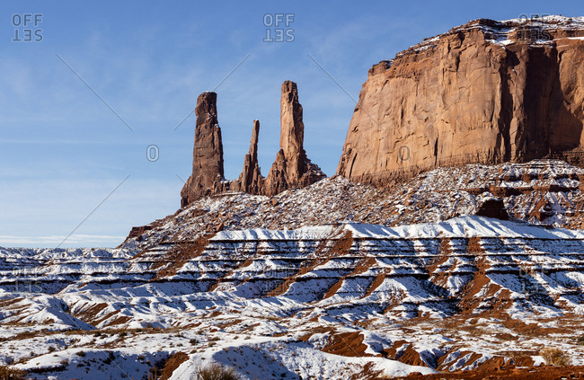 USA, Arizona, Monument Valley Navajo Tribal Park, High resolution panoramic view of snow-covered Monument Valley on winter morning