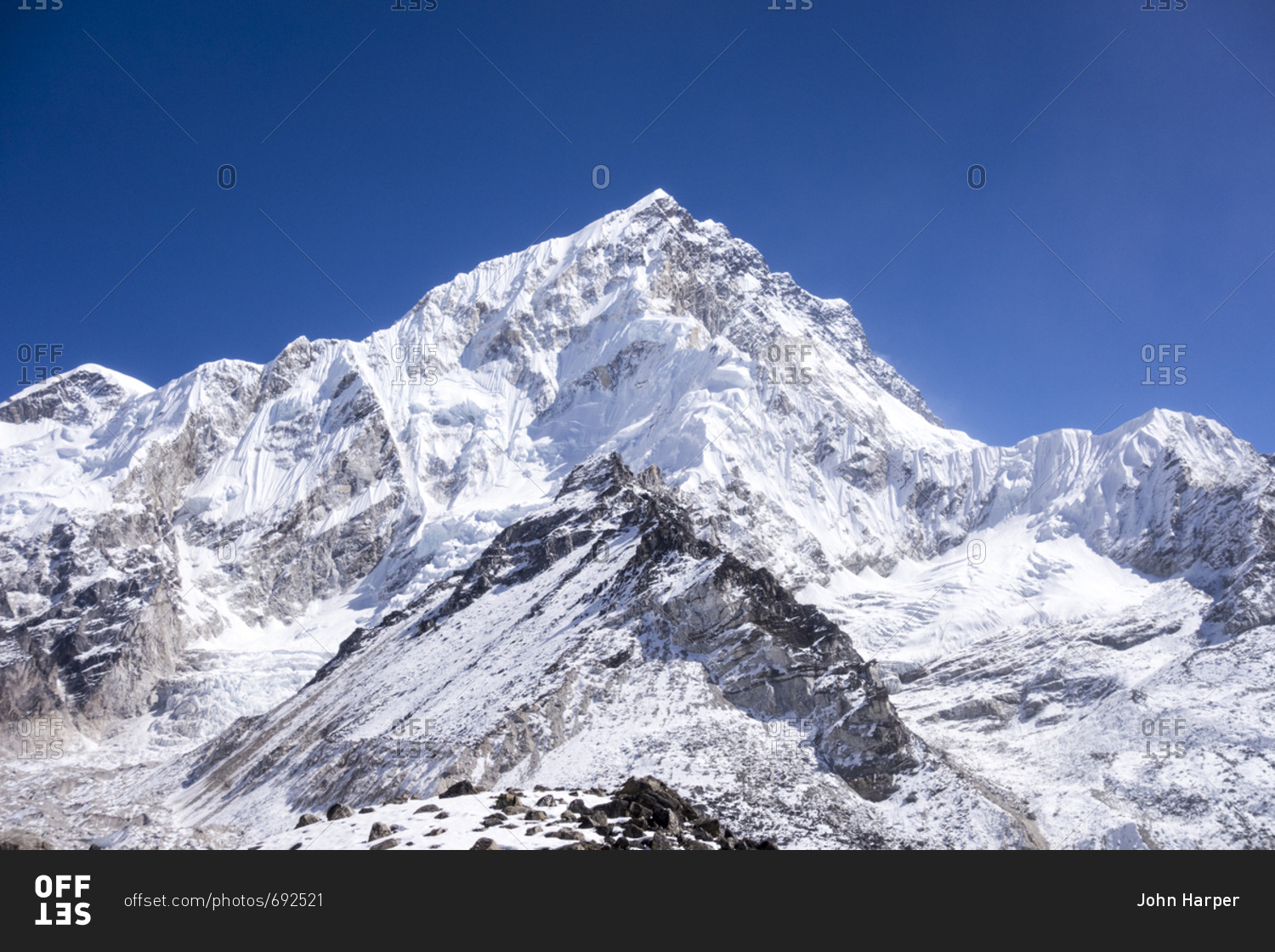 Open mountain. Гора Джомолунгма. Mount Everest.