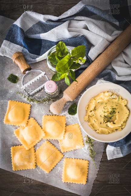 Ravioli filled with potatoes and mint