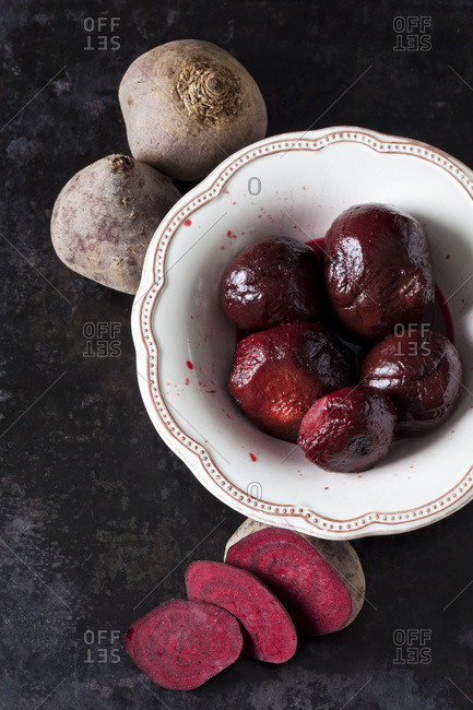 Raw and pickled beetroots - Offset