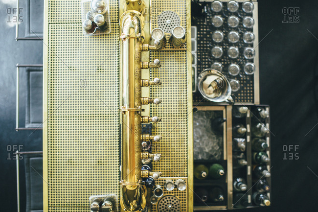 Overhead view of shiny bar station
