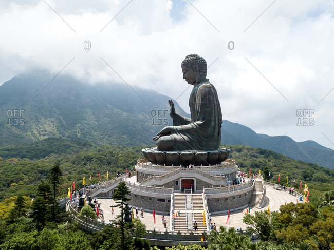 giant buddha hong kong