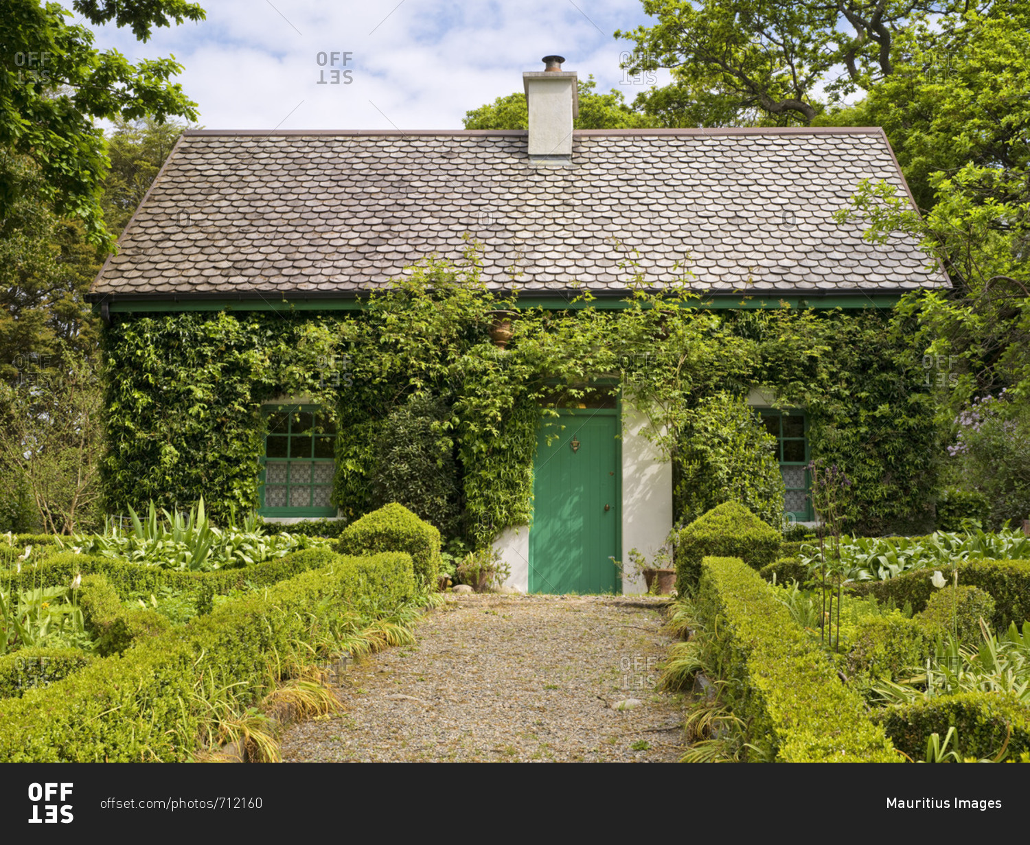 Ireland, Donegal, Glenveagh national park, garden of Glenveagh Castle, gardeners house