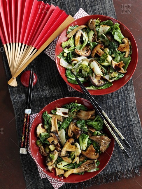Mushroom and bok choy stir fry (Asia)