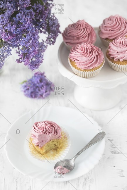 Coconut cupcakes with raspberry frosting