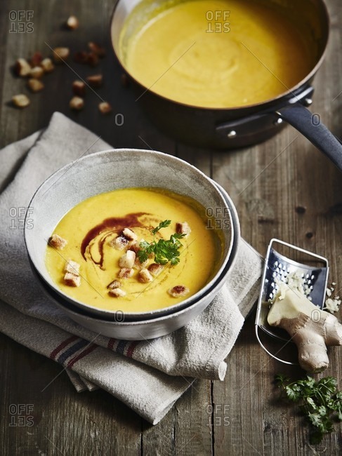 Pumpkin soup with ginger - Offset