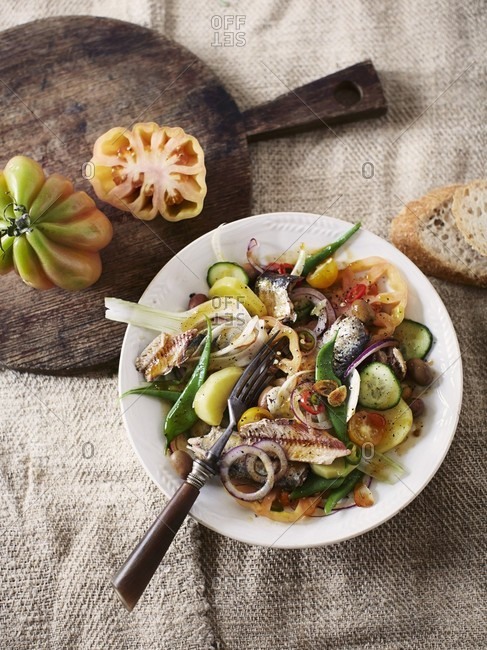 Tunisian oil sardine salad with vegetables