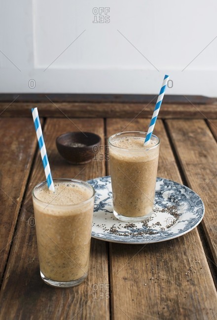 Banana and coffee smoothies with chia seeds