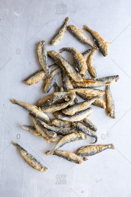 Fried smelts (seen from above)