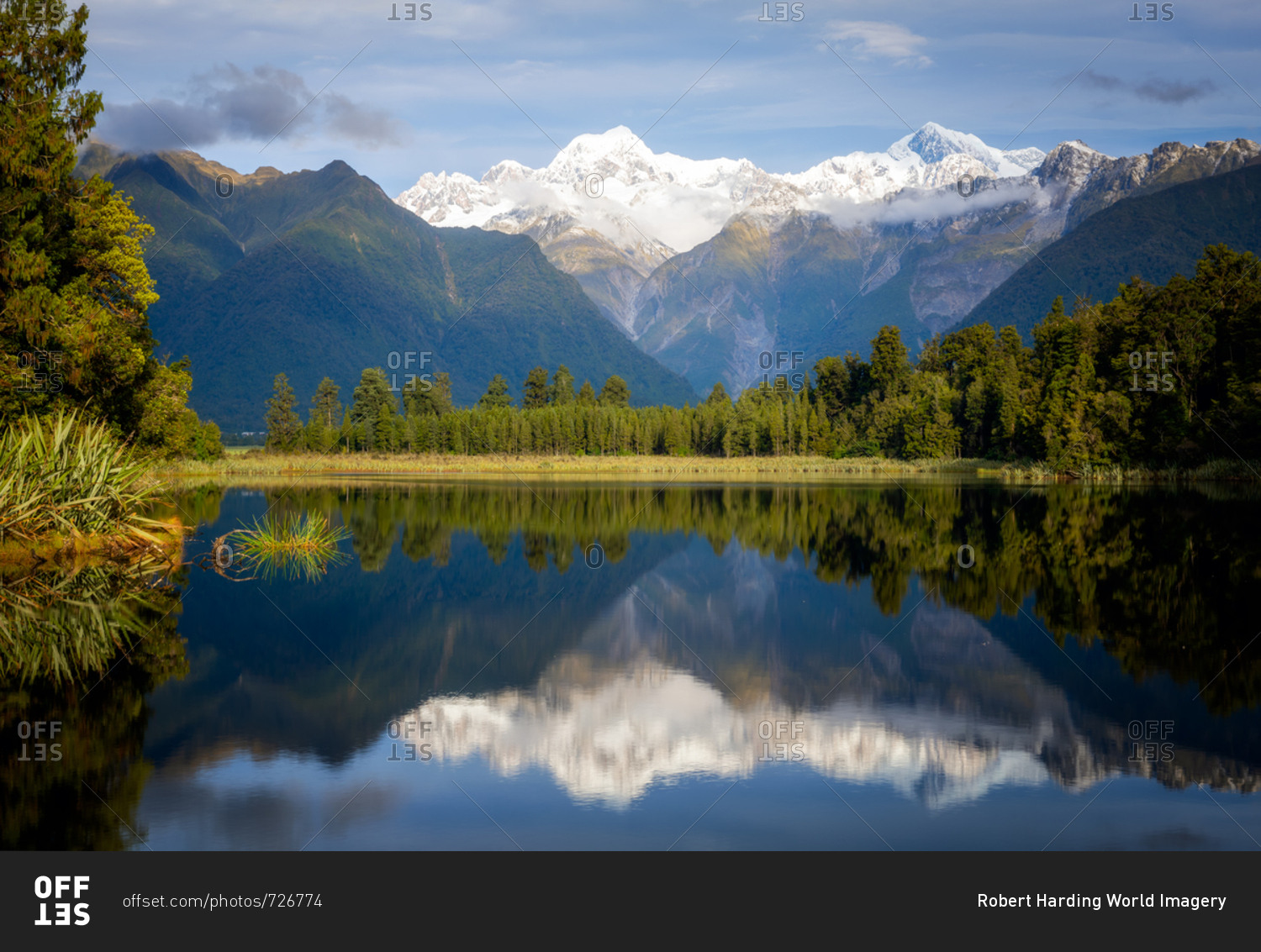 Mount Tasman and Aoraki (Mount Cook) reflected in Lake Matheson, South ...