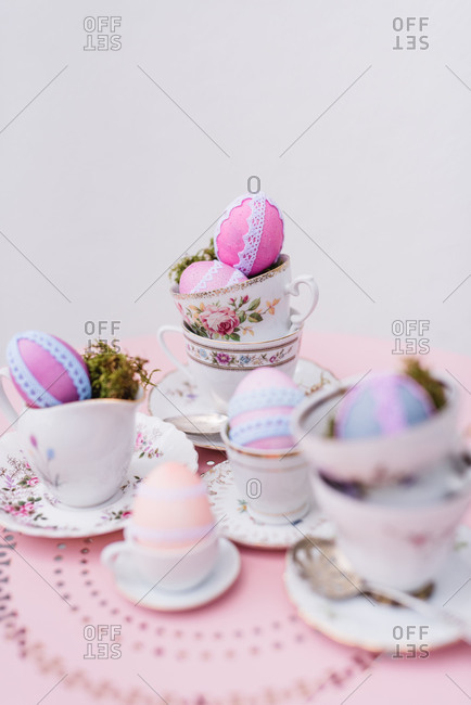 Easter decoration, coffee service, Easter eggs, lace, detail,