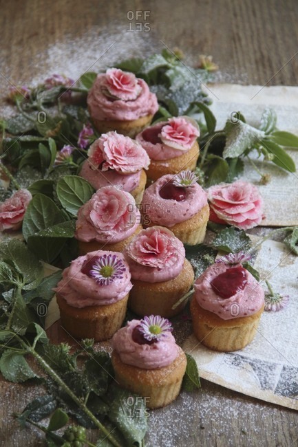 Flowery cupcakes