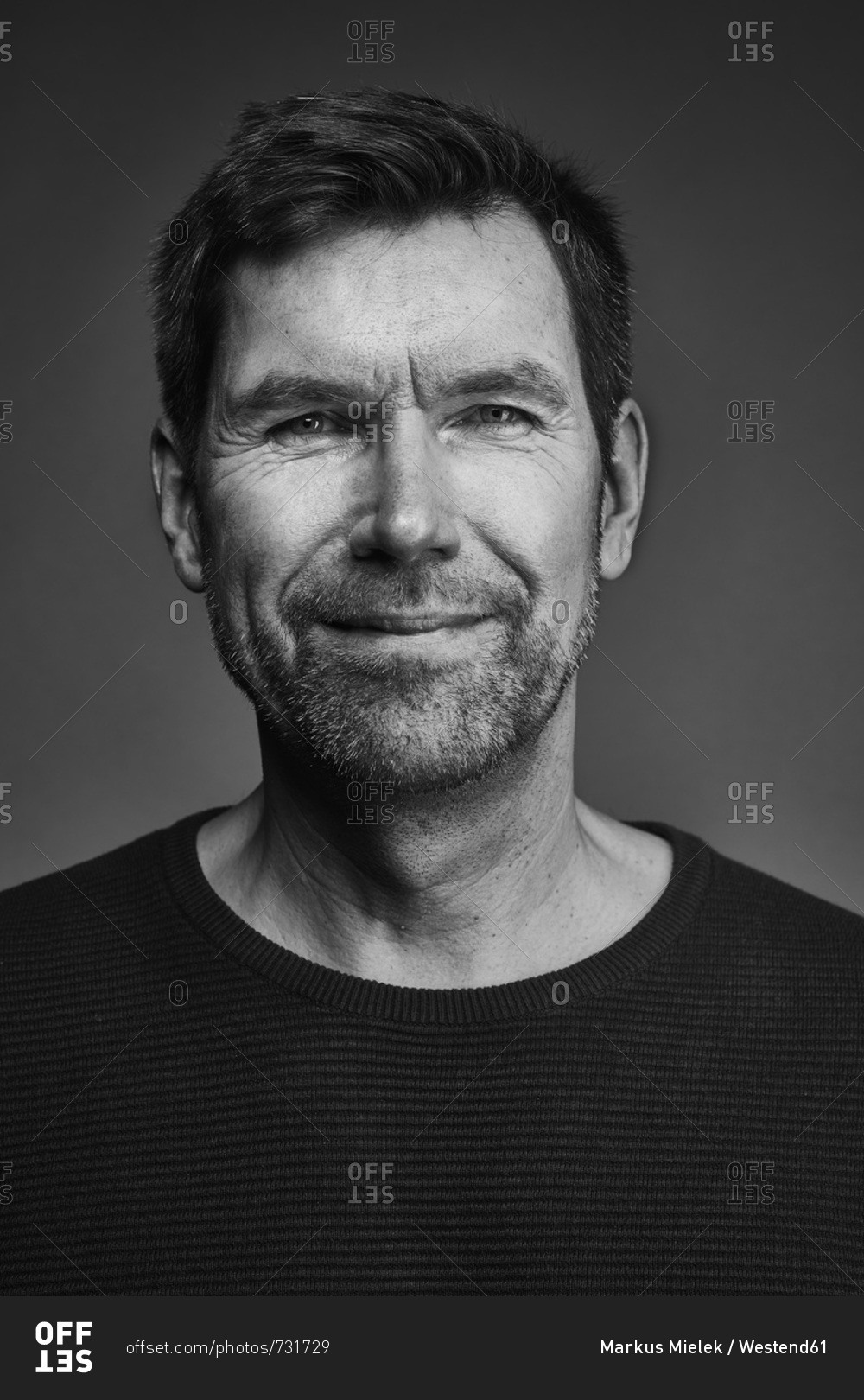 Portrait of smiling man- black and white