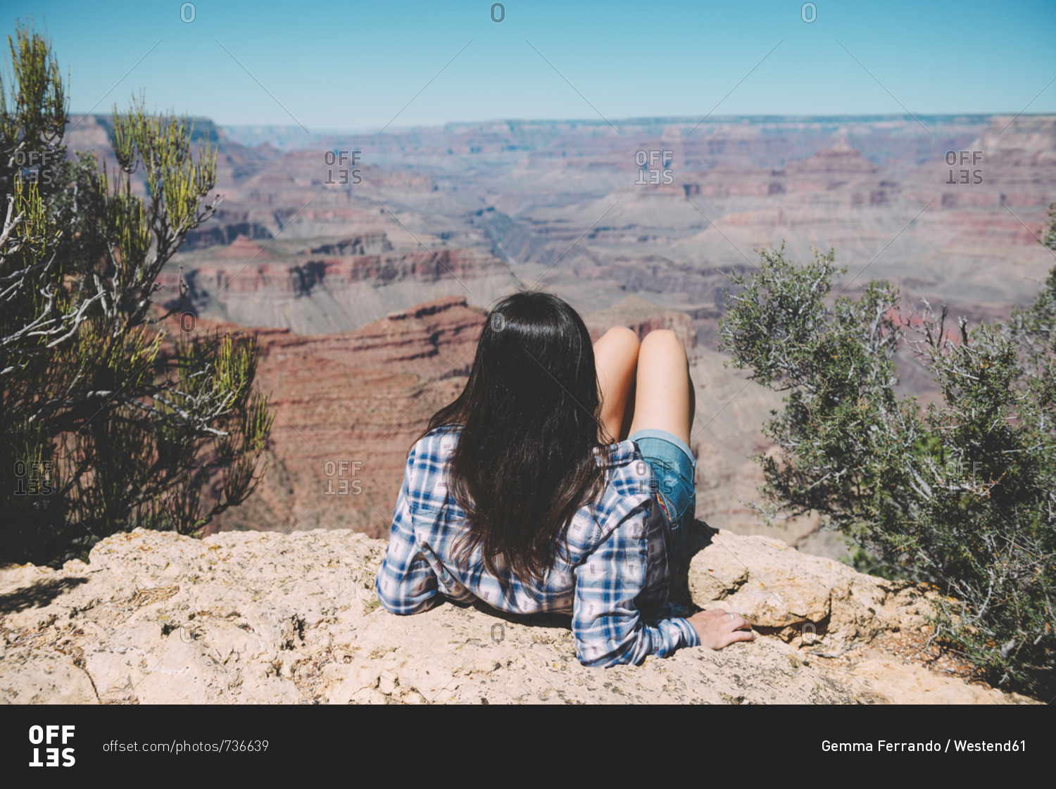 USA- Arizona- Grand Canyon National Park- Grand Canyon- back view of woman looking at view