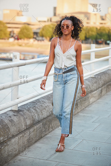 15 Trendy Straight Leg Jeans Outfits For Spring - Styleoholic
