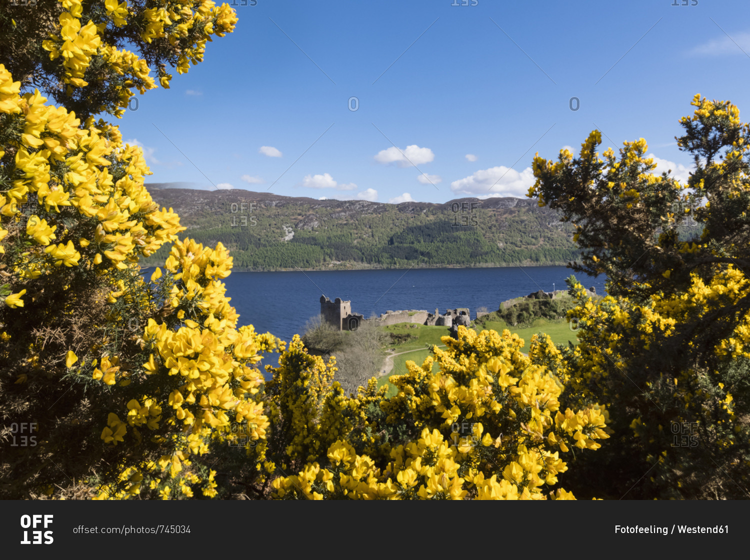UK- Scotland- Loch Ness- Drumnadrochit- Urquhart Castle