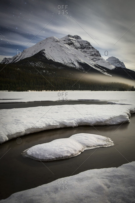 Beautiful natural scenery with Wapta Lake and Vanguard Peak in winter, Banff National Park, Alberta, Canada