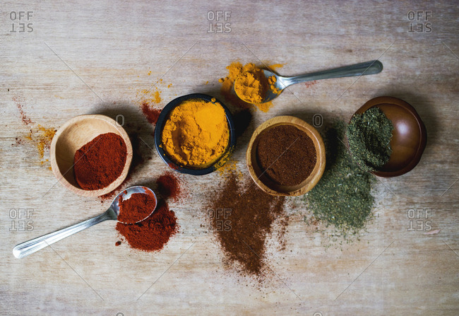 Four small pots with an array of spices