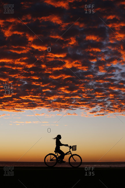 beach cruiser bike stock photos - OFFSET