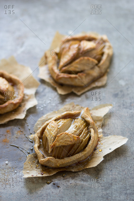 Yummy apple mini galettes