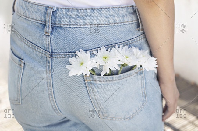 jeans with white flowers