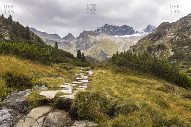 Austria, Tyrol, Mayrhofen, Zillertal (valley), hiking trail to Berliner H�tte