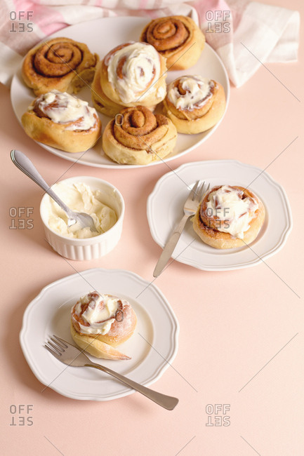 Plates with yummy buns