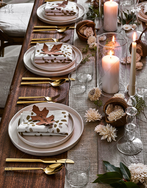 Thanksgiving dinner party table
