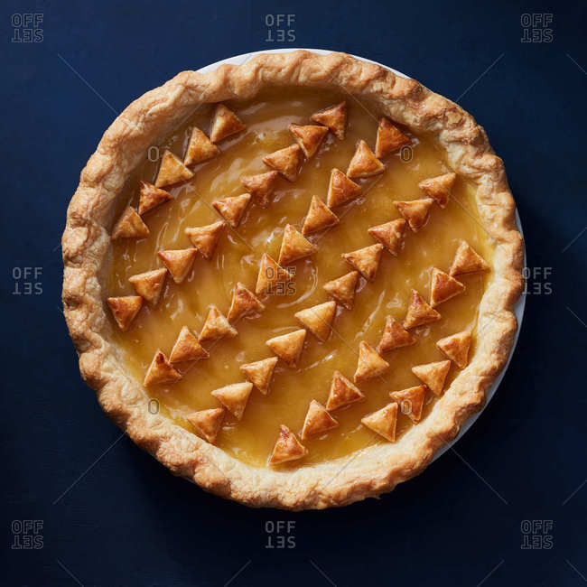 Lemon curd pie