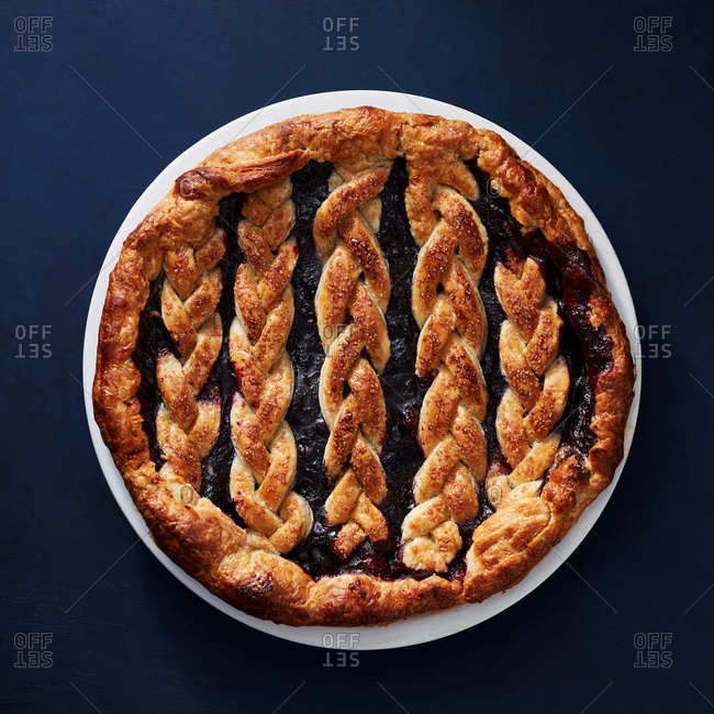 Blueberry braid pie