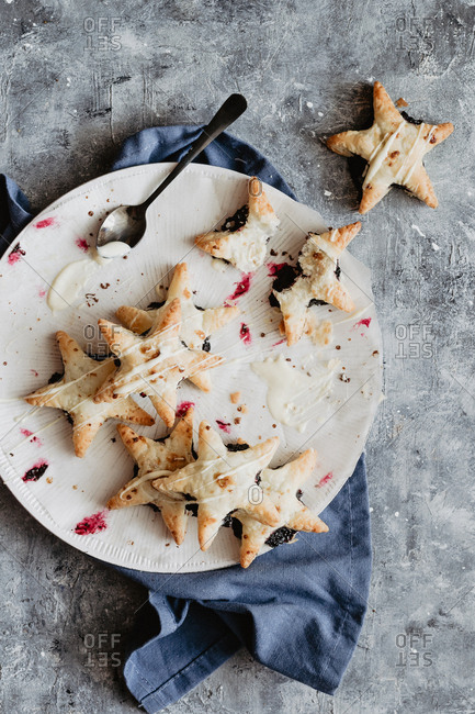 Healthy hand pies with blueberry compote and cardamom