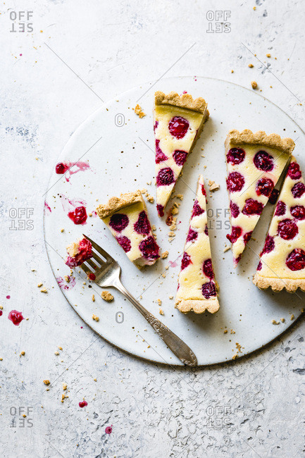 Raspberry custard tart