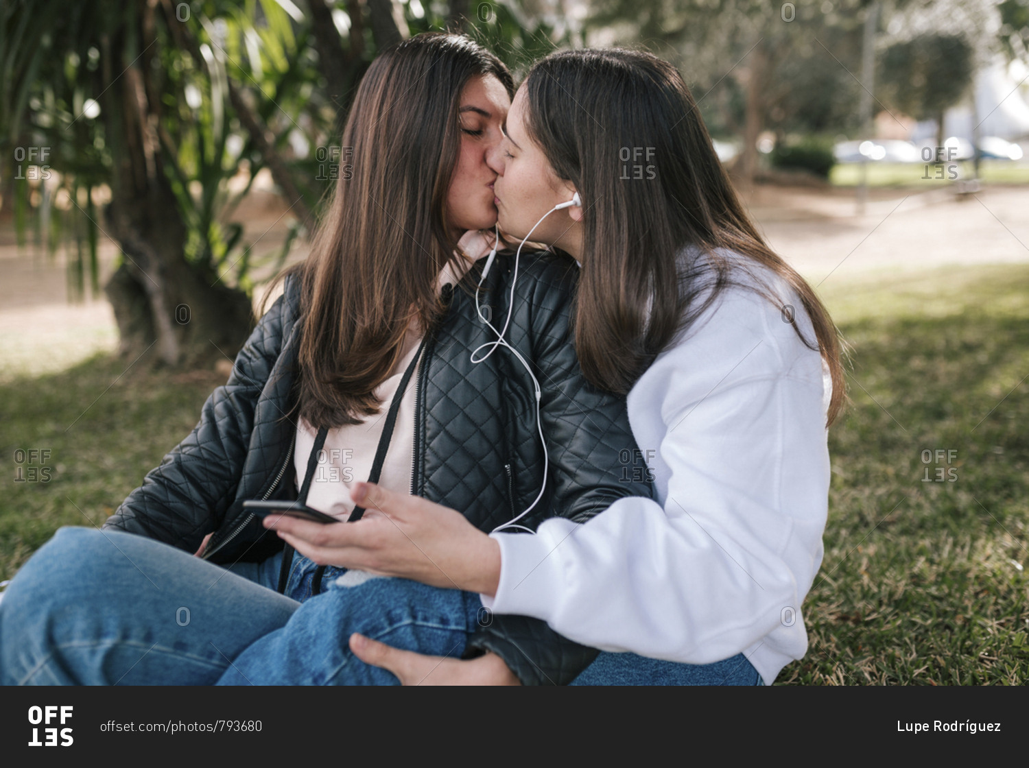 Lesbians Kissing Each Other