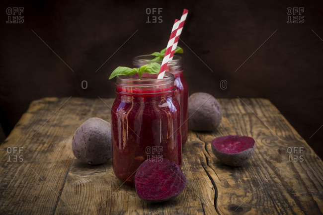 Beet root smoothie - Offset Collection