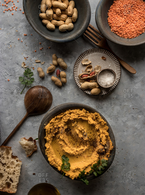 Lentil hummus with carrot and peanuts
