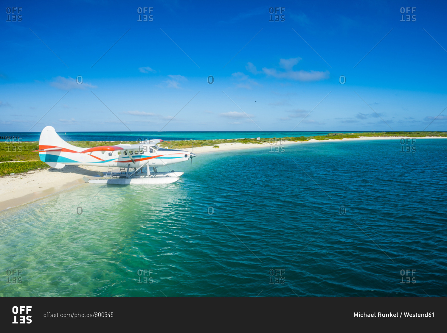 USA- Florida- Florida Keys- Dry Tortugas National Park- Water plane in the turquoise waters of Fort Jefferson
