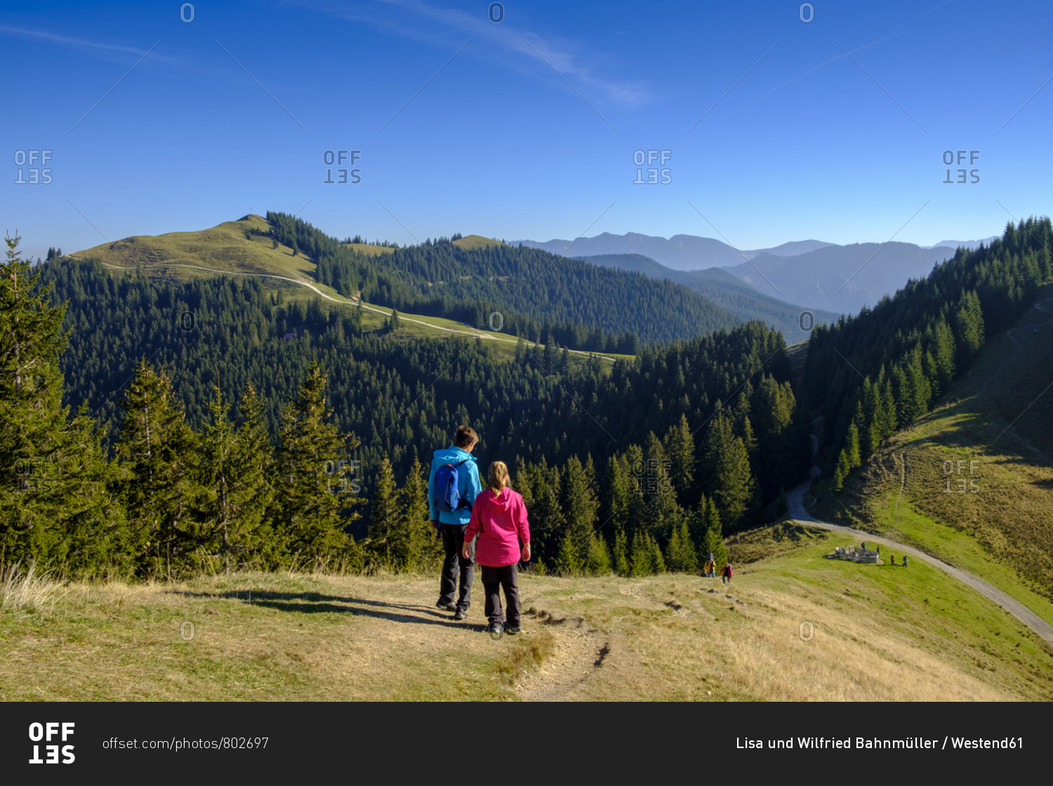 Germany- Bavaria- Hoernle near Bad Kohlgrub- young couple on a hiking trip in alpine landscape