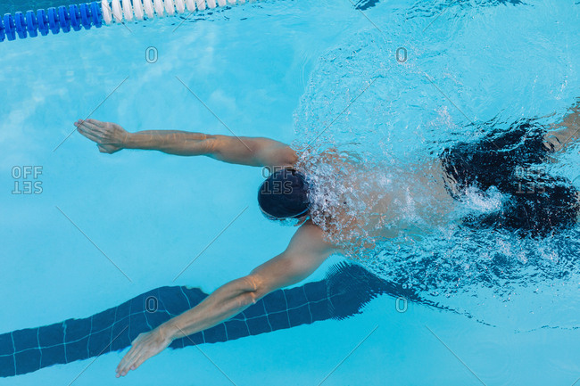 breaststroke swimming underwater
