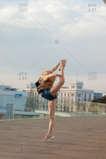 Urban woman dancer