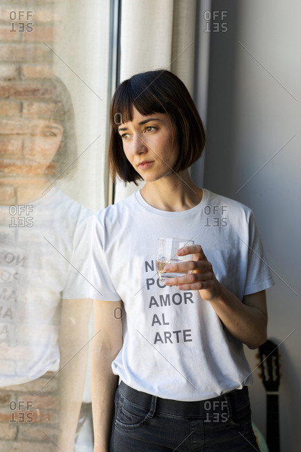 Woman wearing a t-shirt with an inspirational message