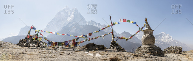 Nepal- Solo Khumbu- Everest- Dingboche- Stupa with prayer flags