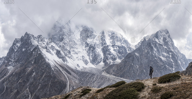 Nepal- Solo Khumbu- Everest- Mountaineer at Dhugla