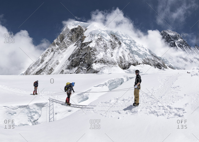 Nepal- Solo Khumbu- Everest- Mountaineers at Western Cwm